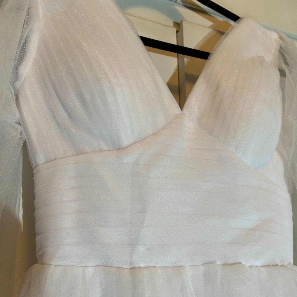 New Tulle Wedding Gown - Picture 9 of 14